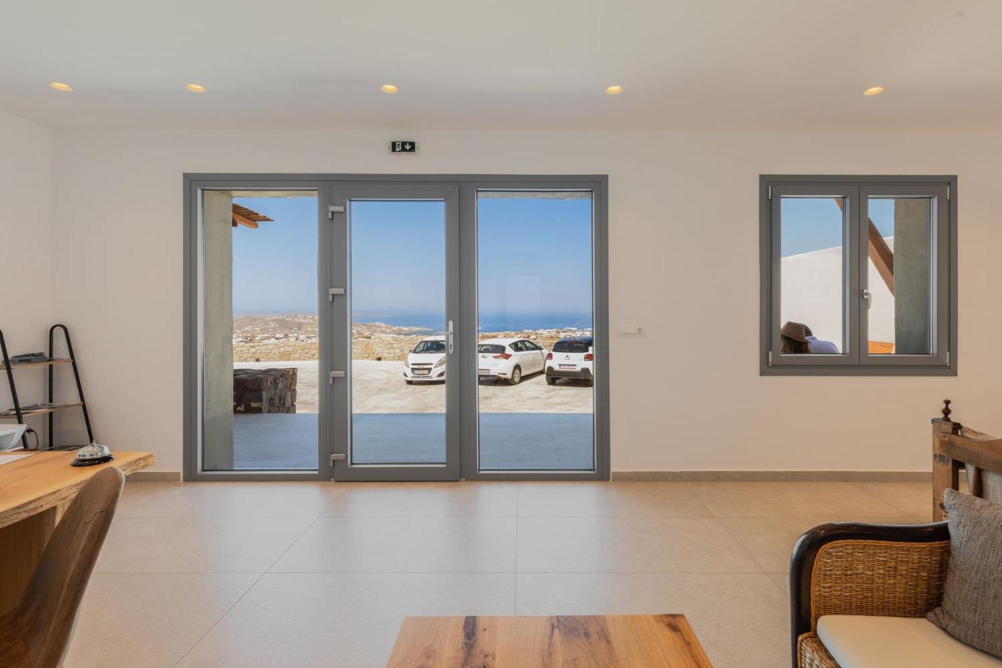 Sunset Hill Suites Mykonos Town Esterno foto