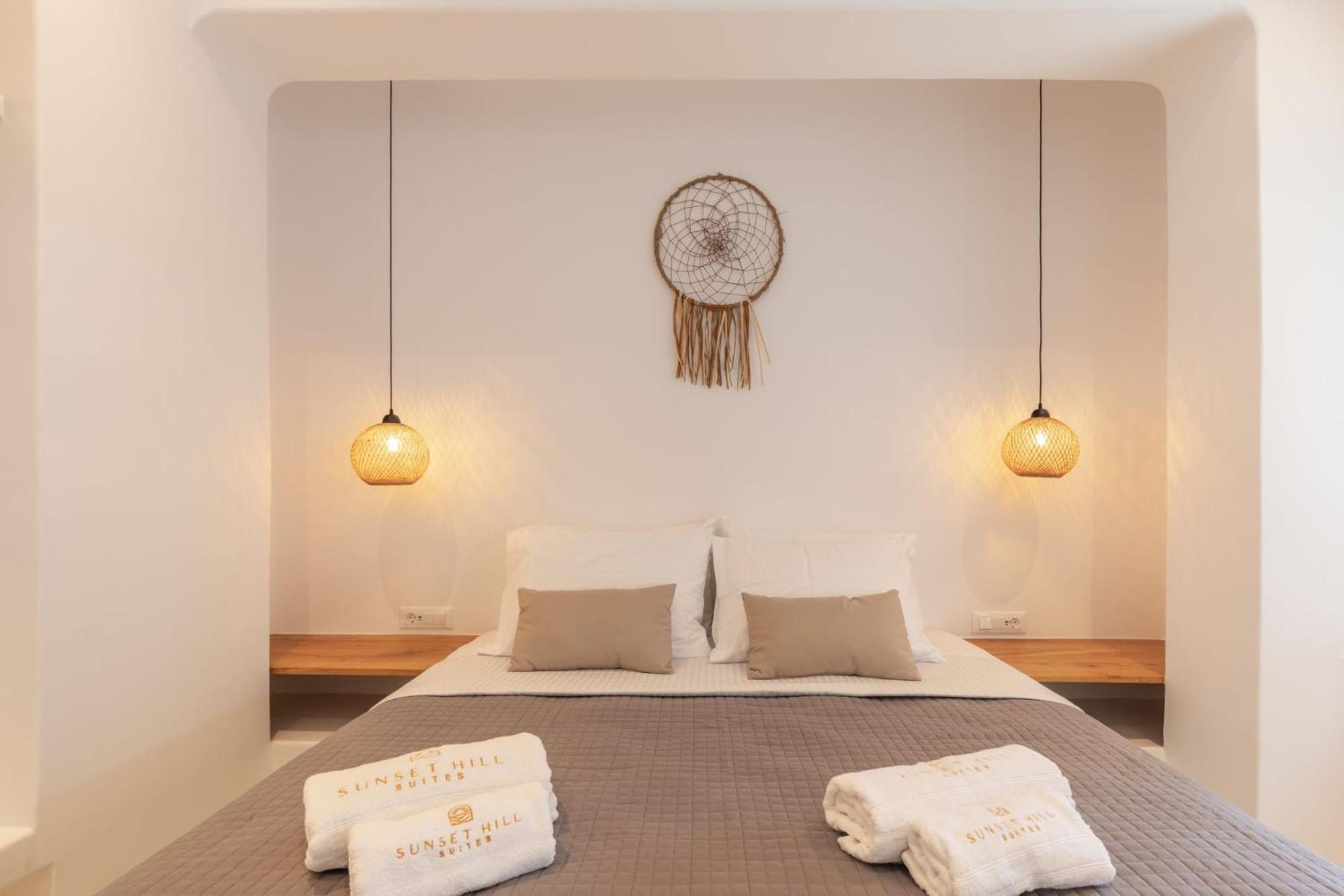 Sunset Hill Suites Mykonos Town Esterno foto