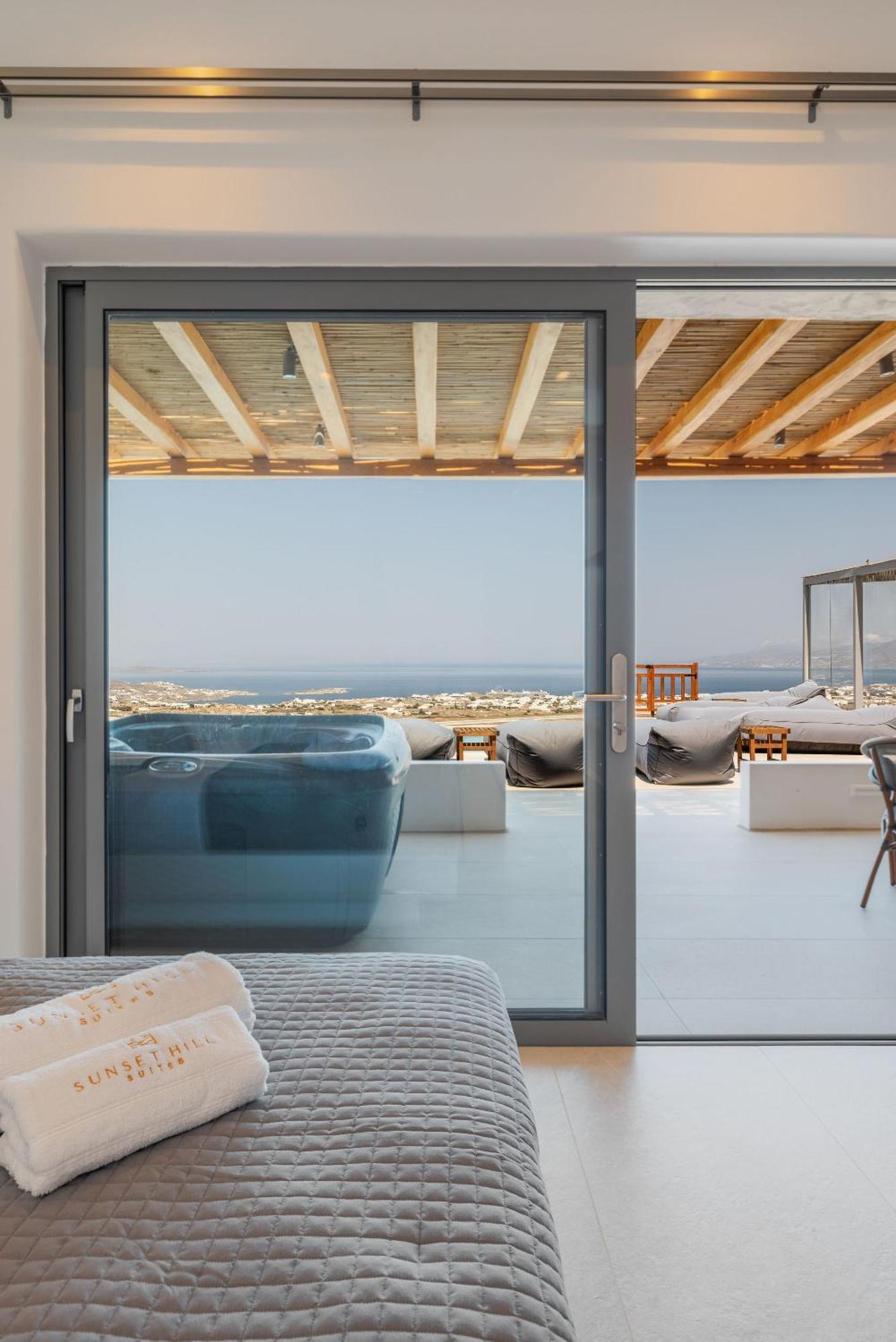 Sunset Hill Suites Mykonos Town Esterno foto