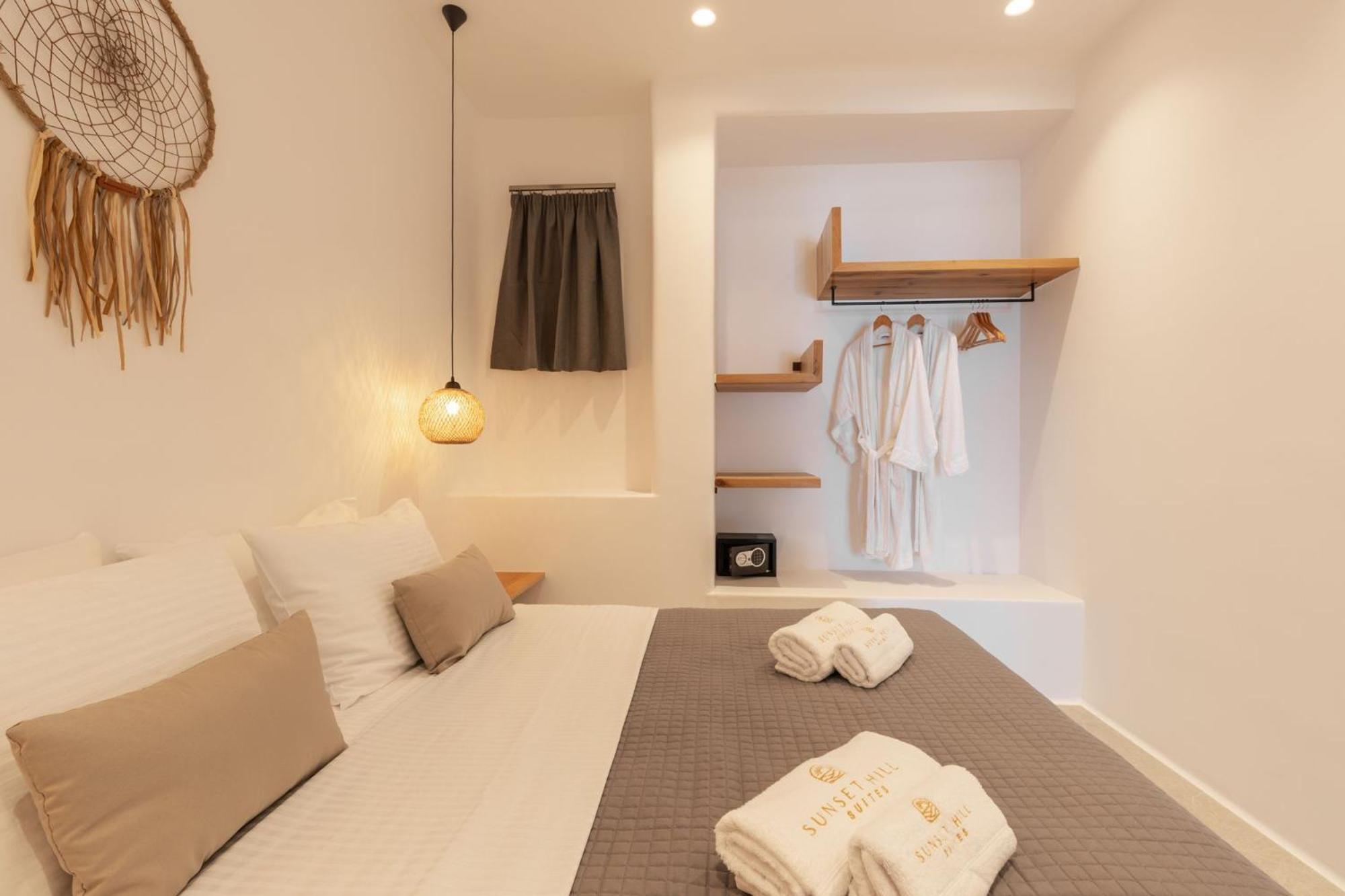 Sunset Hill Suites Mykonos Town Esterno foto